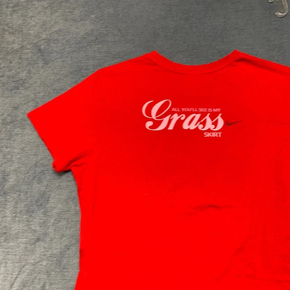Nike shirt girls